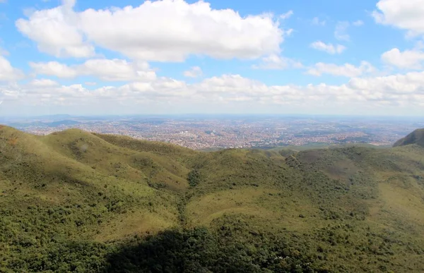 Brezilya 'nın Belo Horizonte şehrinin güzel hava manzarası