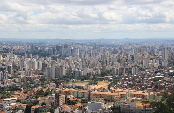 Brezilya 'nın Belo Horizonte şehrinin güzel hava manzarası