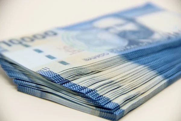 Şili pezosu. Yakın çekim faturaları.