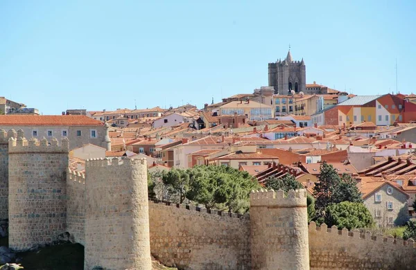 Ortaçağ şehri, Avila duvarları, İspanya
