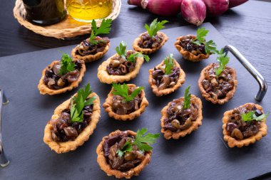 tuzlu dolması ile lezzetli tart