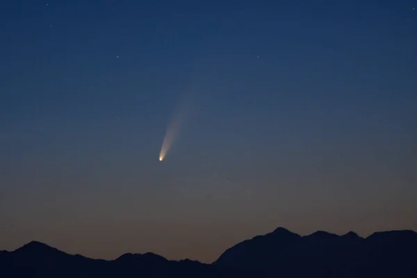 Mountain Skyline Night Falling Comet Star — Stock Photo, Image