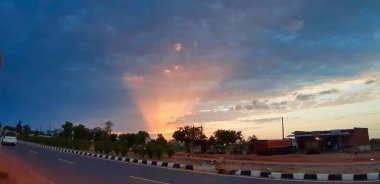 Bulutlu bir günde Jaipurshot 'un şehir manzarası  