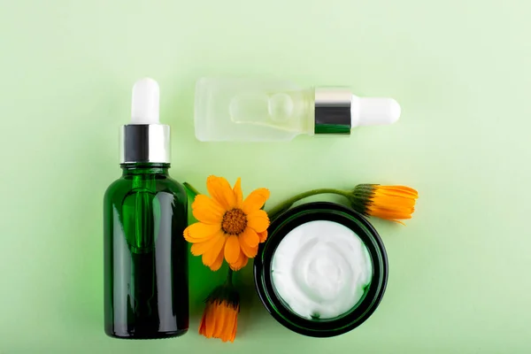 Flasche Mit Hyaluronsäure Schönheit Gesichtspflege Kosmetik Für Die Körperpflege — Stockfoto