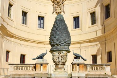 Fontana della Pigna Çam Kozalağı Çeşmesi MS 1. yüzyıldan, Vatikan, Roma, İtalya