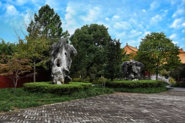 Hengdian Film ve Televizyon Şehri 'ndeki taş heykeller, Zhejiang Eyaleti, Çin.