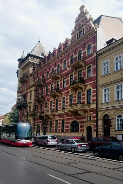 Praha Května 2015 Moderní Tramvaj Ulici Staré Prahy — Stock fotografie