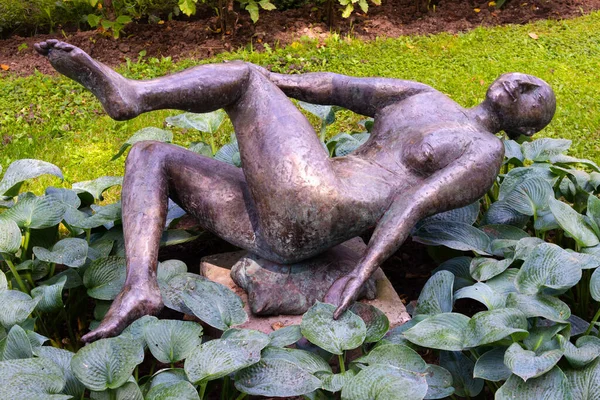 Scultura Una Donna Nel Giardino Del Governatore Jaroslavl Russia — Foto Stock