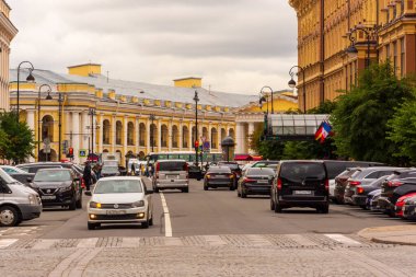 Rusya, Saint Petersburg - 28 Ağustos 2020: Mikhailovskaya Caddesi, Saint Petersburg