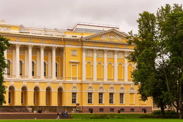 Rusia San Petersburgo Agosto 2020 Museo Ruso Palacio Mikhailovsky San — Foto de Stock