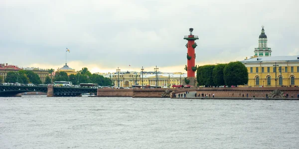 Rússia São Petersburgo Agosto 2020 Colunas Rostrais Spit Vasilyevsky Island — Fotografia de Stock