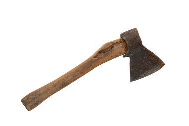 Beyaz arkaplanda izole edilmiş eski balta