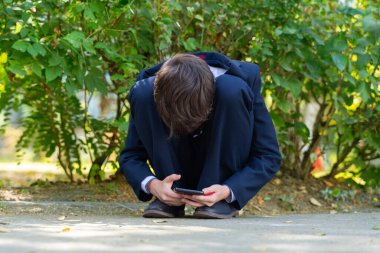 Telefonun çocuğun fiziksel sağlığı üzerinde kötü bir etkisi vardır.