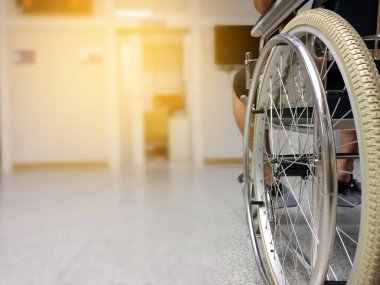 Hemşire Doktor bekleme odasında bekleyen hastanede olan kimliği belirsiz kişilerin bulanık görüntü