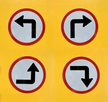 ok işareti beyaz arkaplanda izole edildi