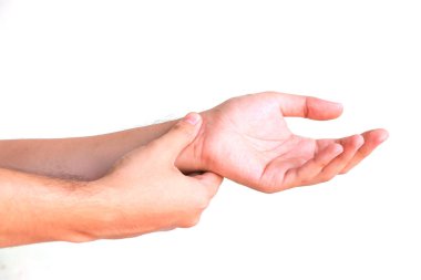Beyaz arka planda izole kırmızı işareti ile parmak ağrısı tutan adam kadar yakın