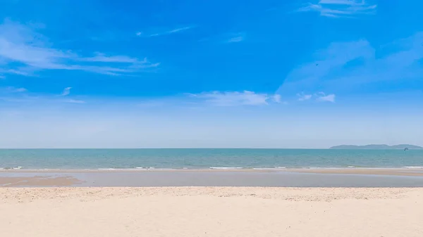 Phuket beach in Thailand — Stock Photo, Image