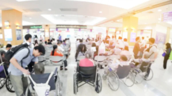 Menschen warten auf Arzt im Krankenhaus — Stockfoto