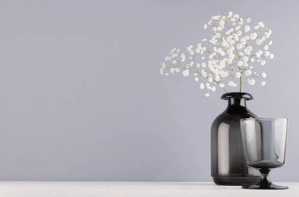 Interior Primavera Minimalista Simple Color Gris Monocromo Bebida Vidrio Negro — Foto de Stock