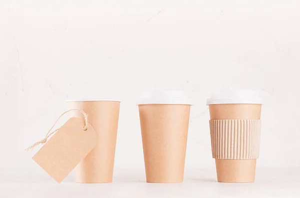 Kaffe Packning Mockup Set Med Tre Craft Brun Pappersmuggar Med — Stockfoto