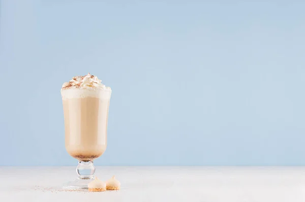 Cappuccino Coffee Whipped Cream Cocoa Powder Biscuits Transparent Glass Pastel — Stock Photo, Image