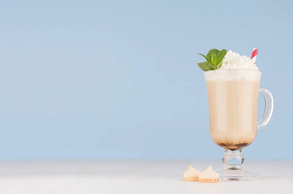 Latte Coffee Elegant Transparent Glass Whipped Cream Fresh Mint Red — Stock Photo, Image
