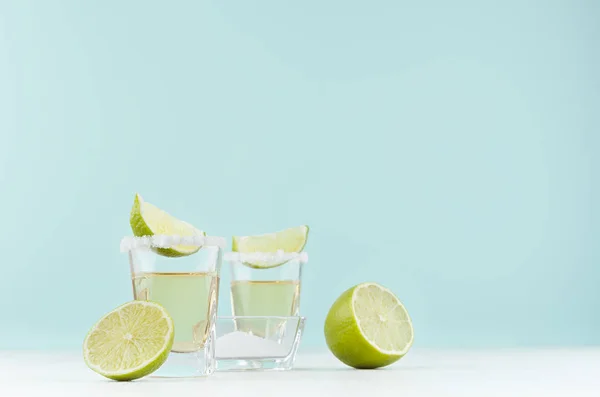 Cooking Traditional Mexican Alcohol Drink Tequila Salt Rim Piece Lime — Stock Photo, Image