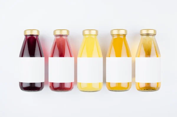 Grote Collectie Van Zomer Verse Vruchtensappen Glazen Flessen Met Blanco — Stockfoto