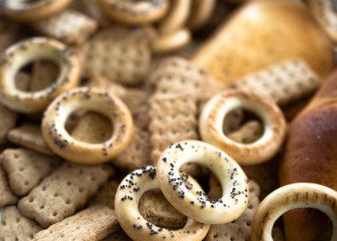 Bisküvi, kurabiye ve haşhaş tohumlu kurutma makineleri. Boşluğu kopyala.