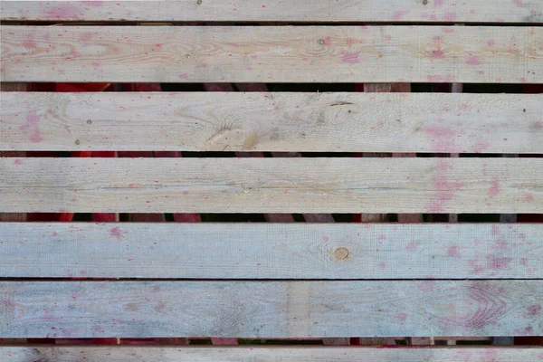 Bretter Mit Zwischenräumen Aus Natürlichem Holz Holzstruktur Blassrote Tropfen Auf — Stockfoto