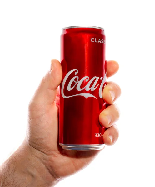 Arkhangels Rusia 2020 Mano Fuerte Hombre Sosteniendo Lata Coca Cola —  Fotos de Stock