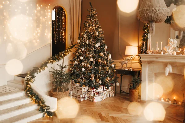 Luxus Hangulatos Meleg Karácsonyi Szoba Belsőépítészet Xmas Díszített Fények Bemutatja — Stock Fotó
