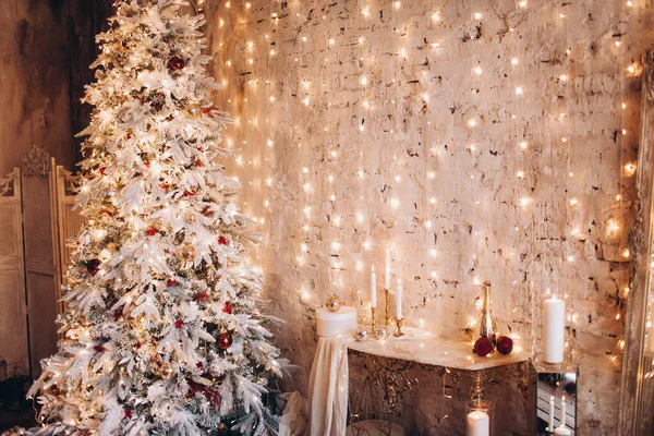 Ζεστό Ζεστό Ζεστό Βράδυ Πολυτέλεια Χριστουγεννιάτικο Δωμάτιο Εσωτερικό Σχεδιασμό Χριστουγεννιάτικο — Φωτογραφία Αρχείου