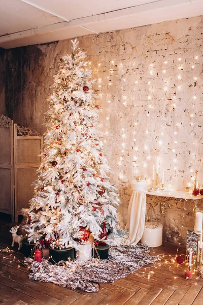Ζεστό Ζεστό Ζεστό Βράδυ Πολυτέλεια Χριστουγεννιάτικο Δωμάτιο Εσωτερικό Σχεδιασμό Χριστουγεννιάτικο — Φωτογραφία Αρχείου