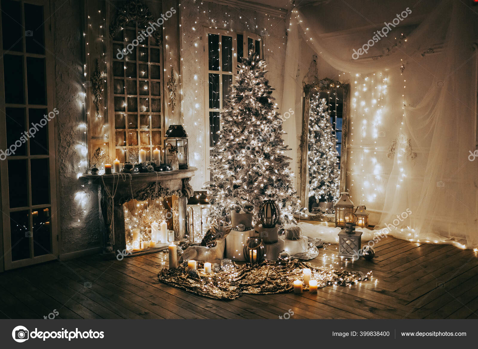 Noite Quente Aconchegante Design Interiores Natal Árvore Natal Decorada Por  fotos, imagens de © AlenaGan #399826654