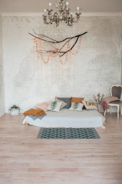 Minimalist dekorasyonlu modern yatak odası.