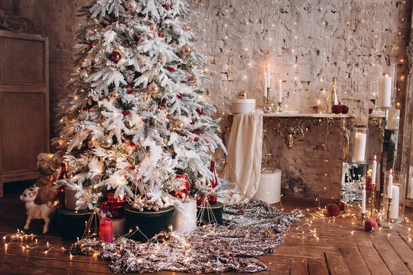 Cálido Acogedor Diseño Interior Habitación Navidad Lujo Noche Árbol Navidad — Foto de Stock