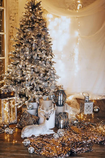 Noche Cálida Acogedora Habitación Navidad Diseño Interiores Árbol Navidad Decorado — Foto de Stock