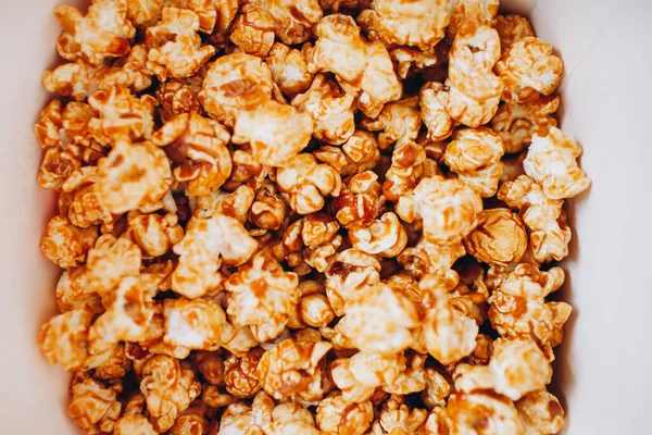 Top Pohled Sladké Karamelizované Kandované Popcorn — Stock fotografie
