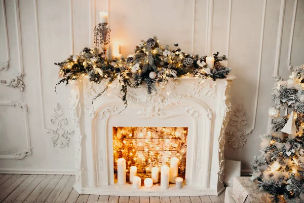 Beautiful Christmas Interior Fireplace Candles — Stock Photo, Image