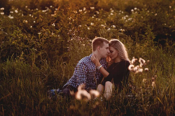 Glückliches Verliebtes Paar Hat Spaß Freien — Stockfoto