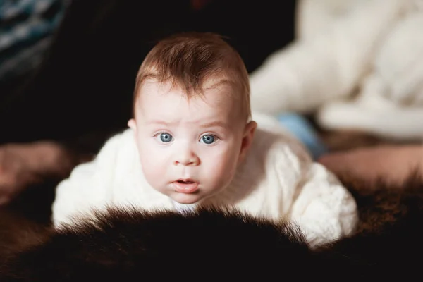 Little Cute Boy Blue Eyes Lie Bear Carpet — Stock Photo, Image