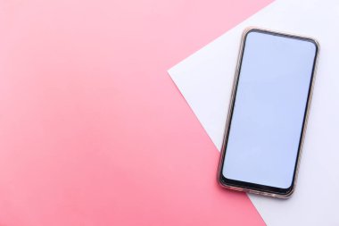 Kopyalama alanı olan boş ekranlı akıllı telefon 