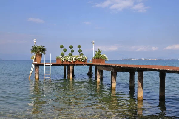 Lake Garda Pier View Wooden Pier Banks Lake Garda North — Stock Photo, Image