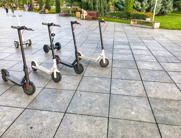 Mei Scooters Weergegeven Huur Rike Park Vervoer Reizen Tbilisi Stad — Stockfoto