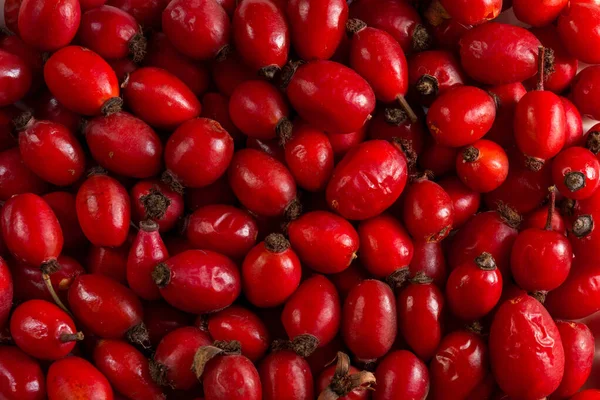 Rosehip çayı vitamin açısından zengindir ve yenileyici olarak kullanılır.