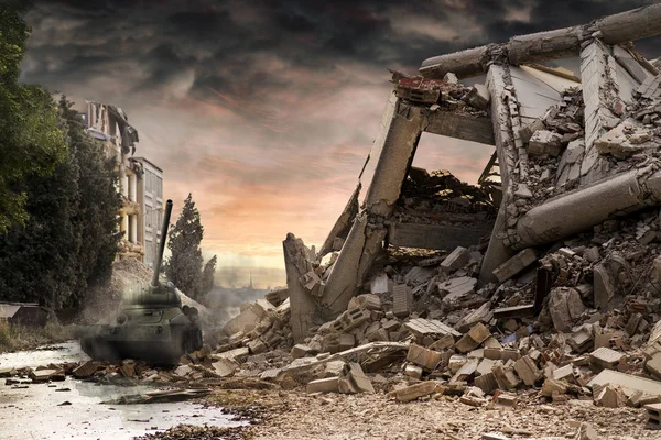 Tank T34 amongst city ruins with dramatic red and dusty clouds. — Stock Photo, Image