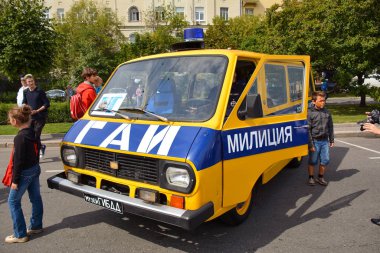 Rusya, Moskova, 17 Mayıs 2017. Eski Sovyet polis araba Sergisi