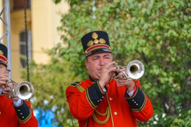 Rusya, Moskova, 17 Mayıs 2017. Müzisyenler araba gösterisi
