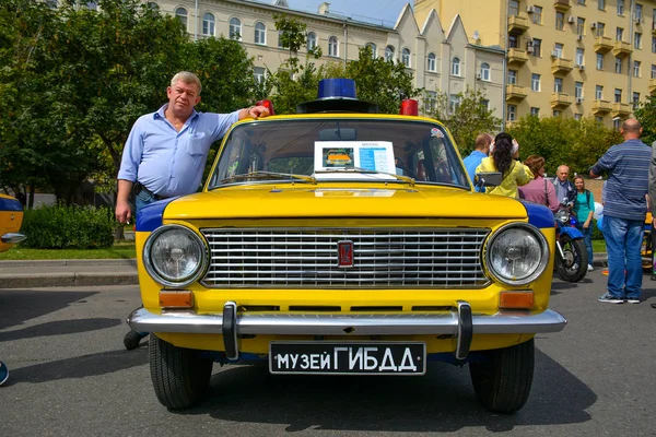 Rosja Moskwa Maja 2017 Stary Samochód Sowieckiej Policji Wystawie — Zdjęcie stockowe